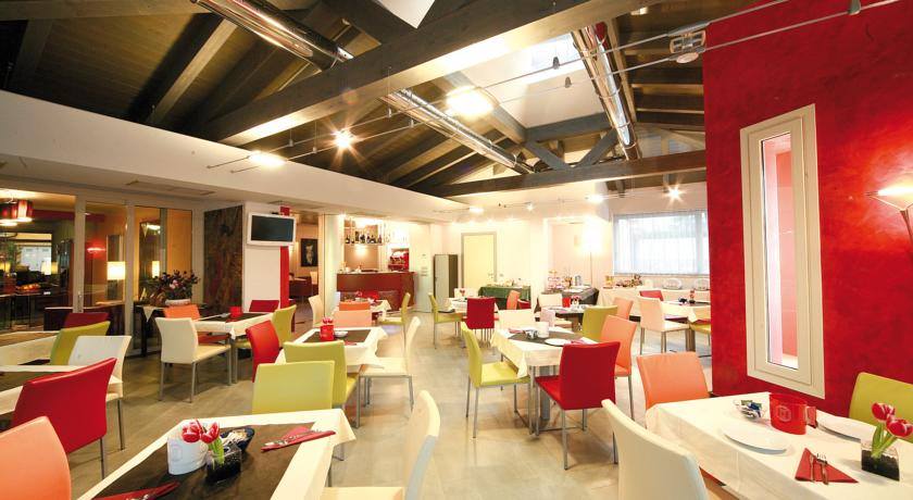 Hotel Zoello Je Suis