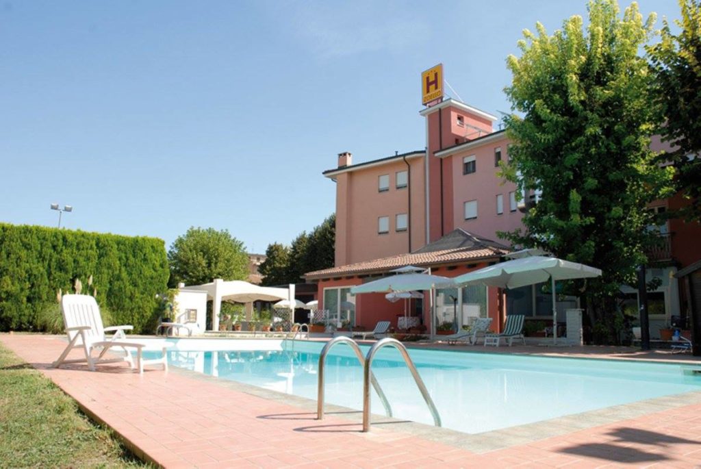 Hotel Zoello Je Suis