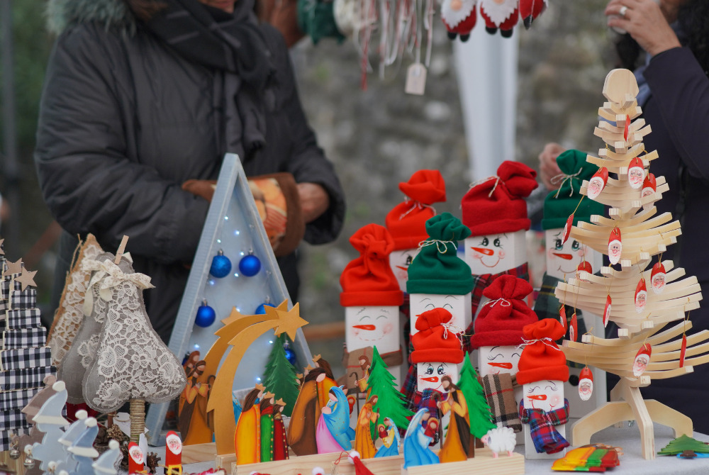 Espositori natalizi cercasi